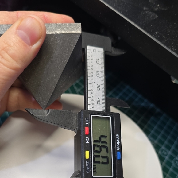 Shungite Pyramid - Picture 5 of 13